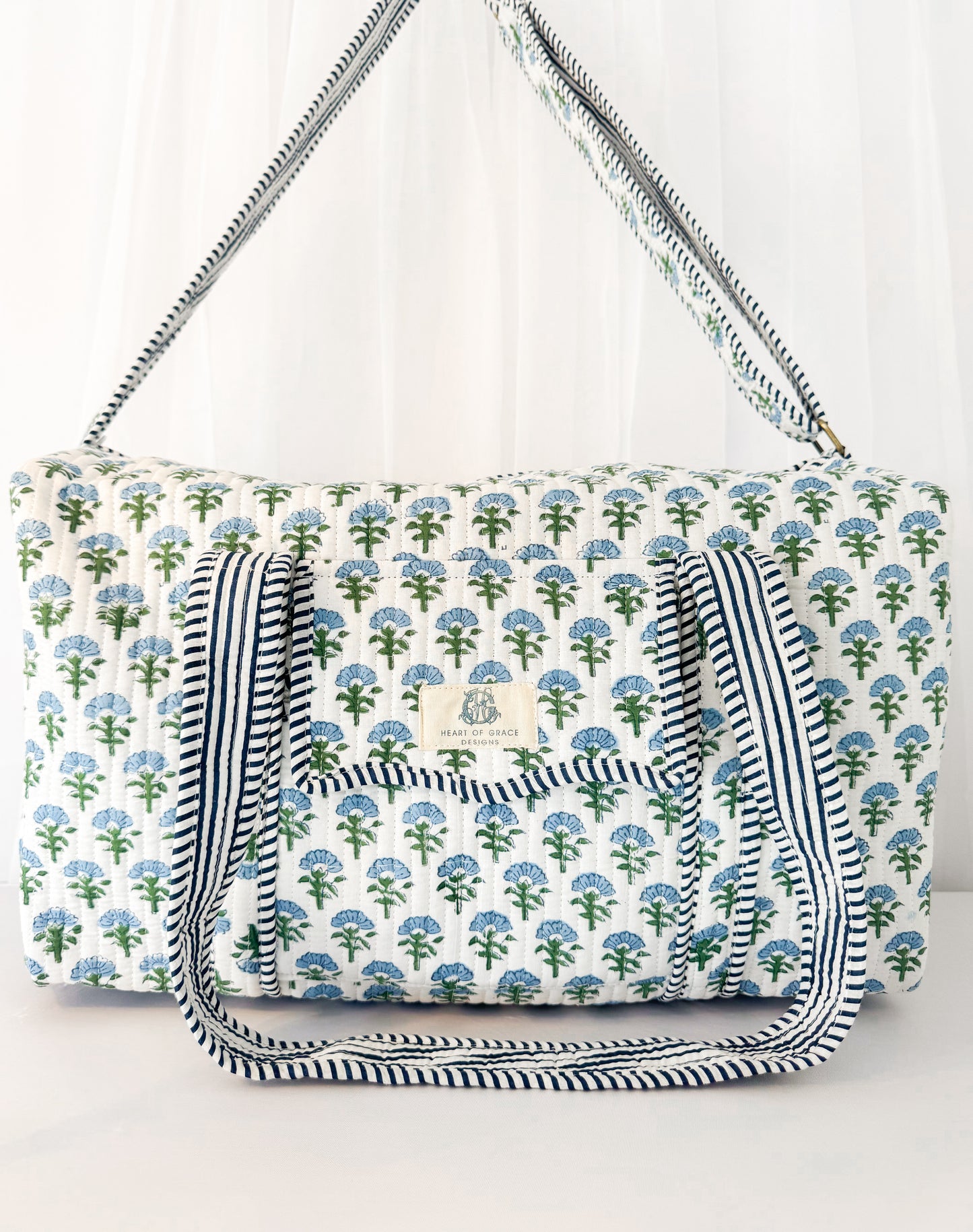 Carolina | Large Scalloped Quilted Duffle Bag