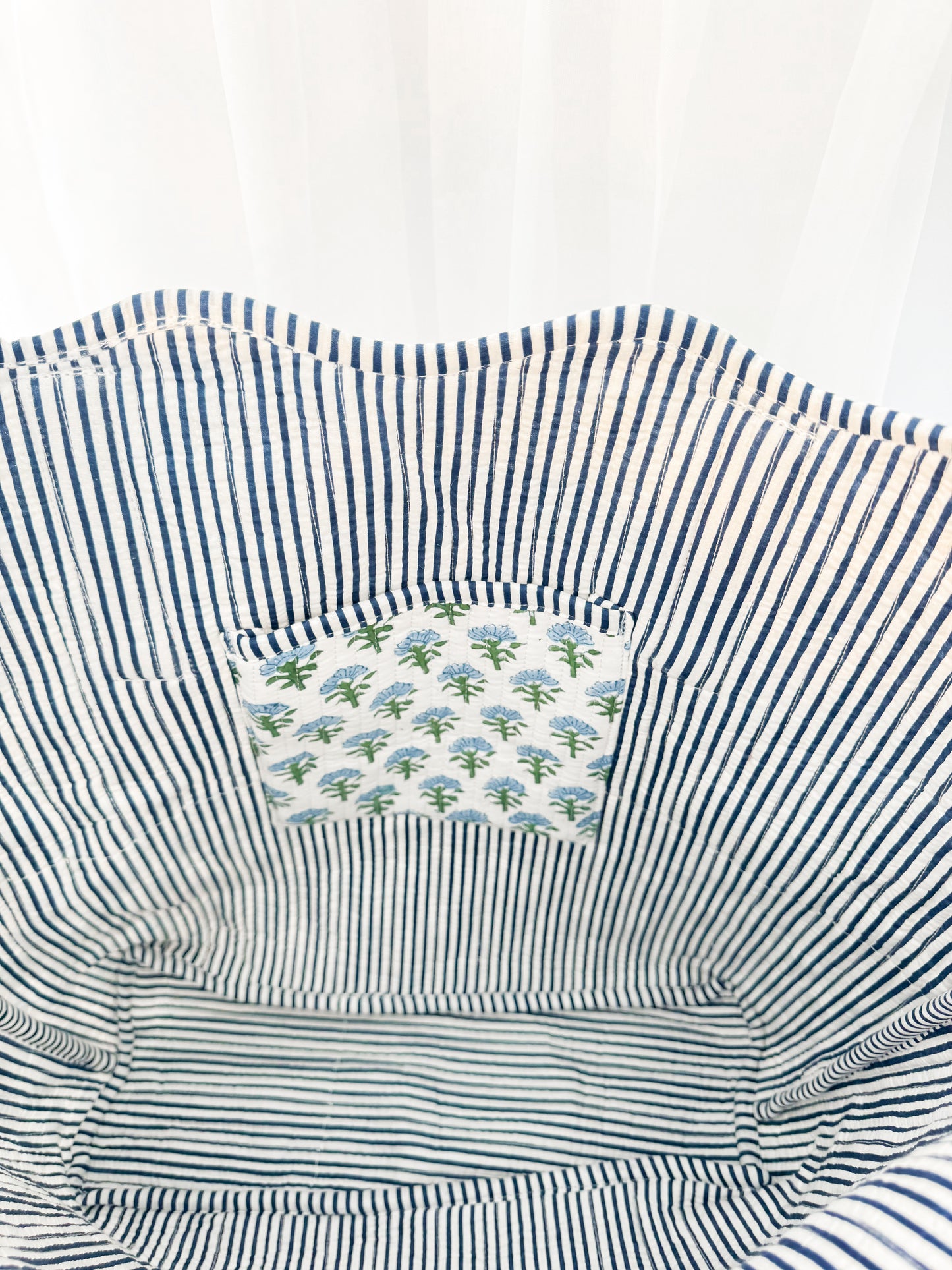 Carolina | Scalloped Bucket Tote