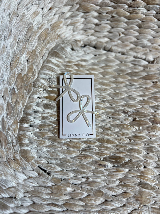 Creme Bow Earrings